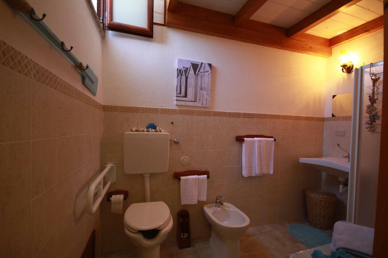 B&B Tanit Chia Exterior photo